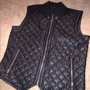 Zara man synthetic leather vest